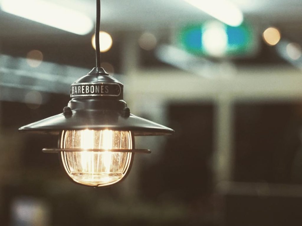 $fields['main_image']['alt']